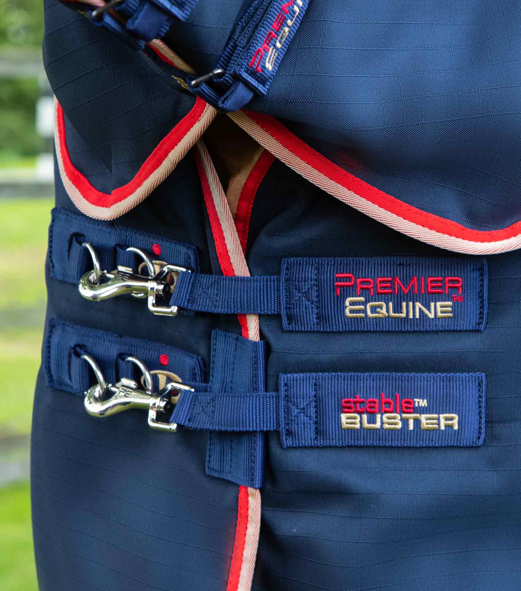 Stable Buster 450g Stable Rug with Neck Cover Navy - Image 3